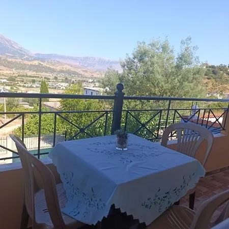 公寓 Zota Gjirokastër