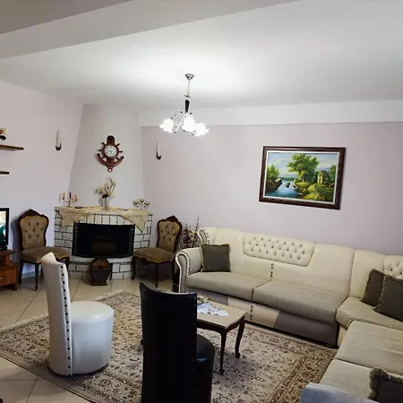 Zota Apartment *