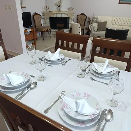 Zota Apartment *